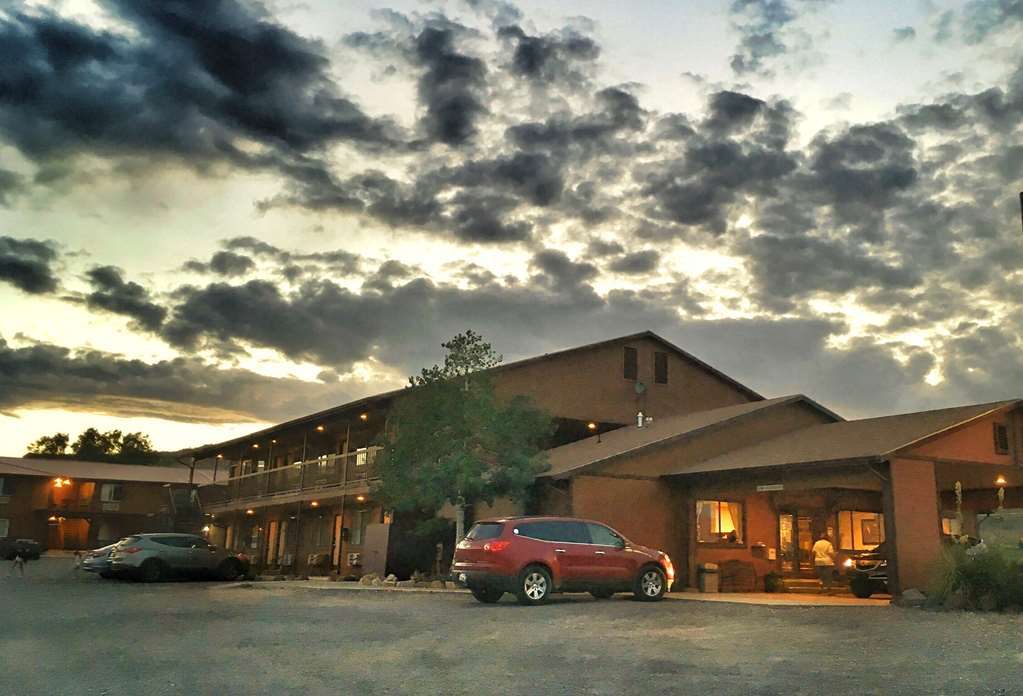 Red Ledges Inn Tropic Extérieur photo